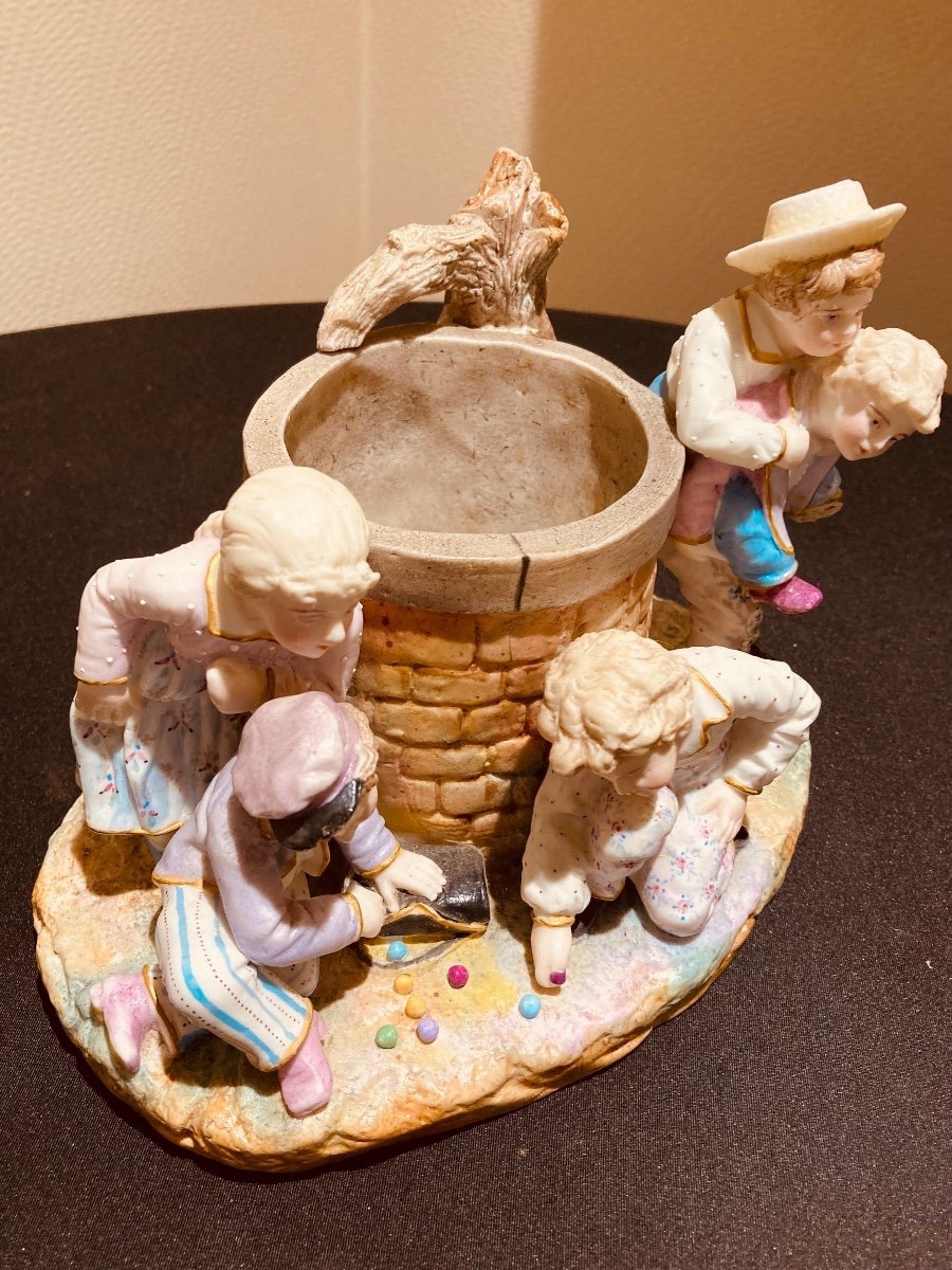 Earthenware Group Characters 
