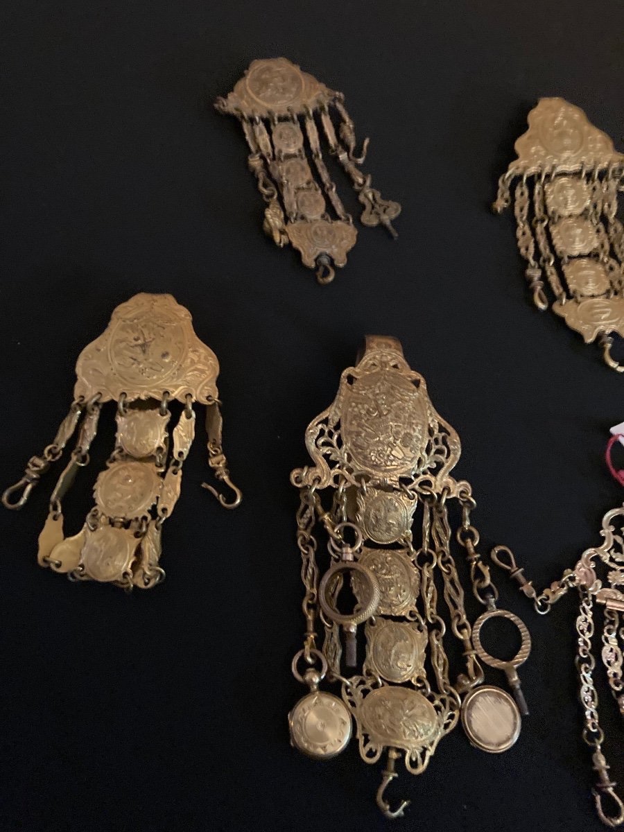 Chatelaines Of The 18th Century-photo-2