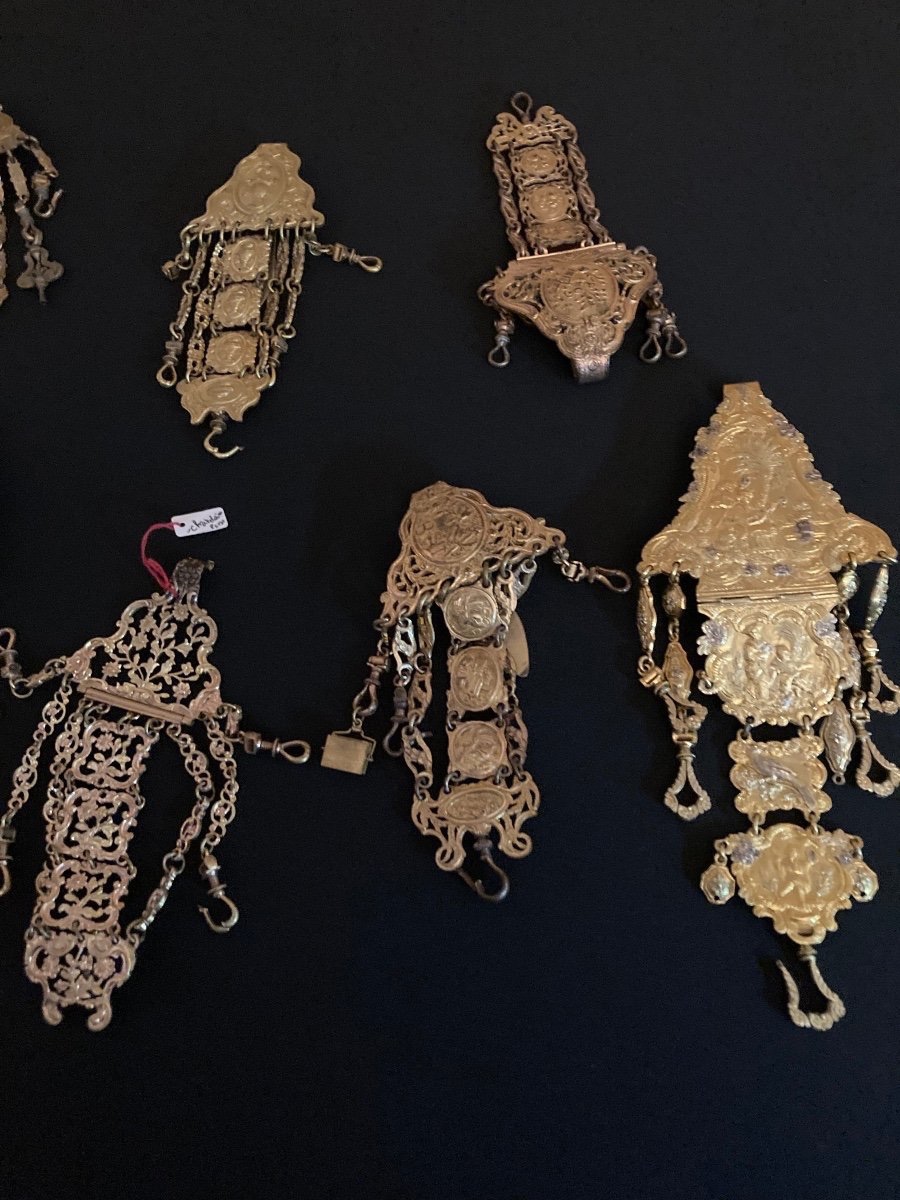 Chatelaines Of The 18th Century-photo-3