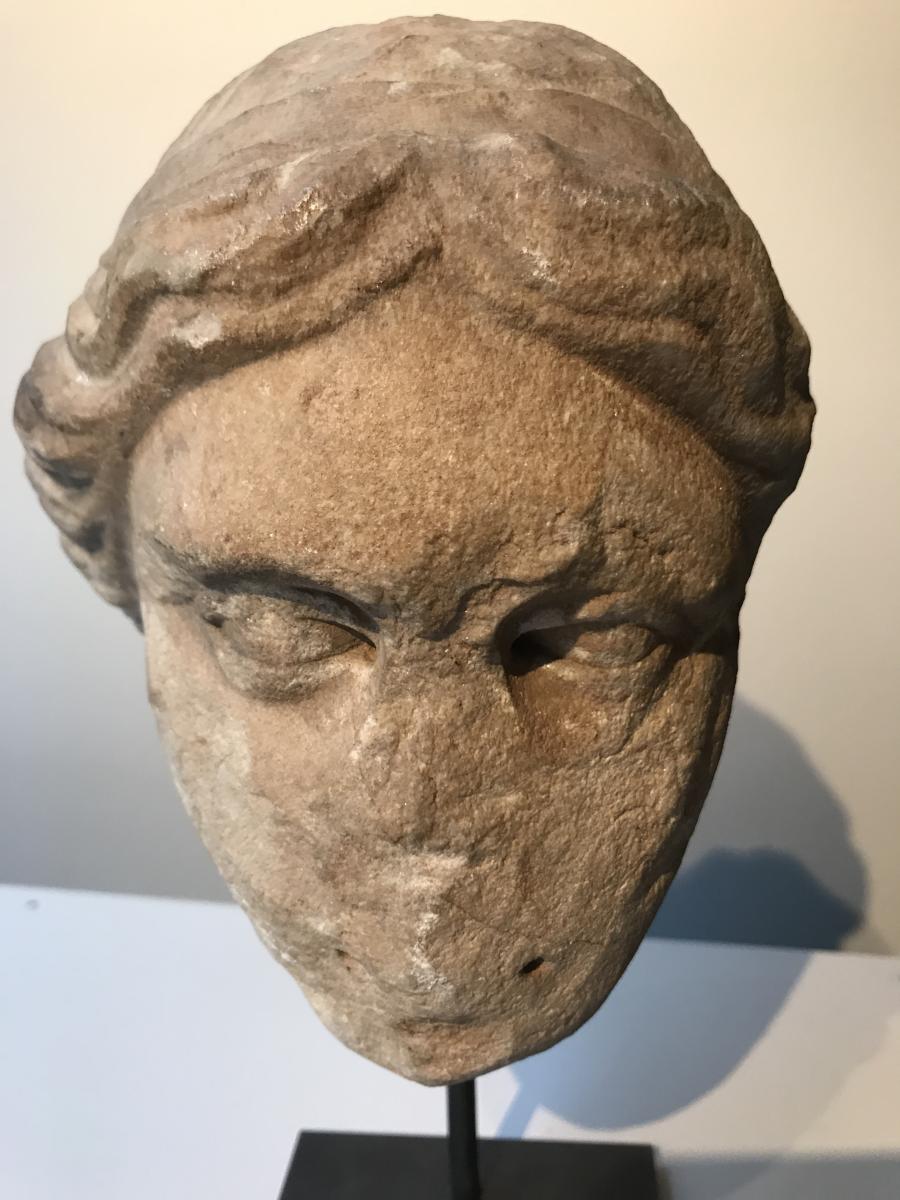 Roman Head Of Goddess Venus In Antique Carved Marble, Roman Art From The 2nd Century Ad-photo-2