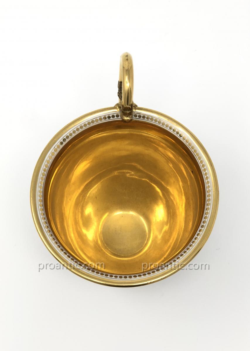 SEVRES Exceptionnelle tasse Et Sa Soucoupe En Porcelaine De Sèvres à Vue De Versailles et camée du Roi-photo-1