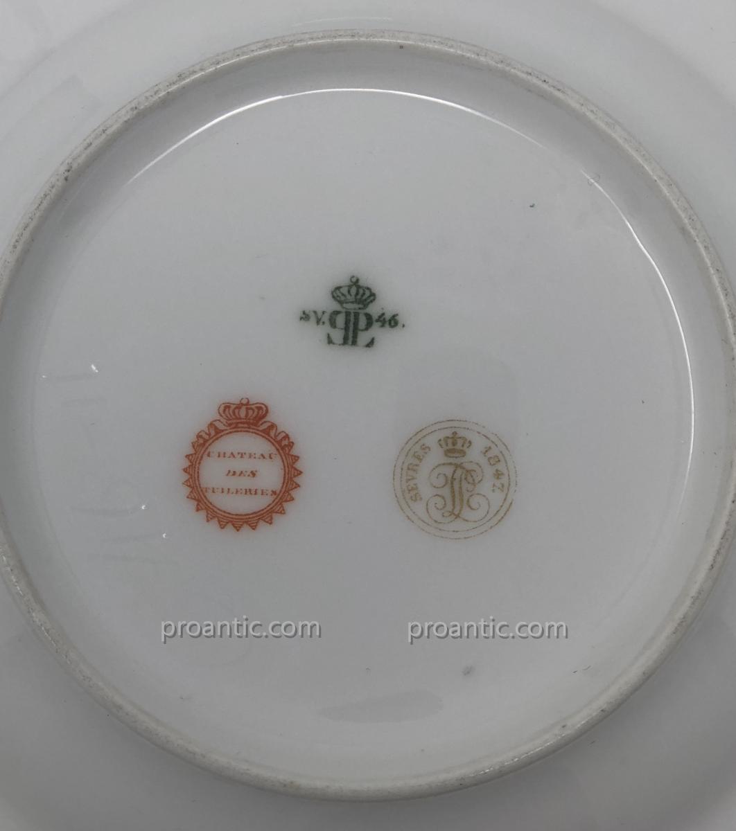 Paire de Patelles à Glace en Porcelaine De Sèvres Du Service Des Bals Du Roi Louis-Philippe-photo-4