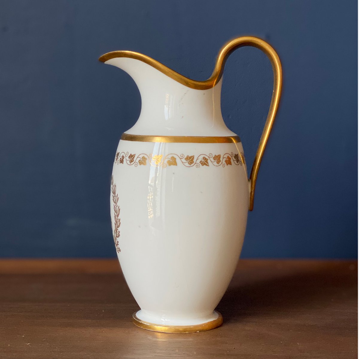 Sevres Two Sèvres Porcelain Pestum Milk Jugs From The Service Of The Princes Of King Louis-philippe-photo-1