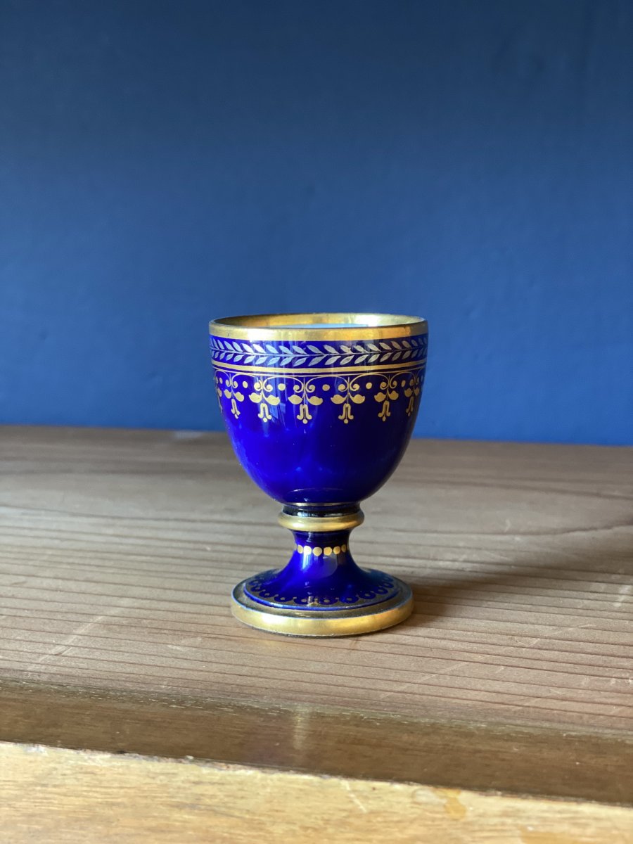Coquetier En Porcelaine De Sèvres Louis-philippe à Fond Bleu Lapis, Or Et Platine Sevres PÂques-photo-3