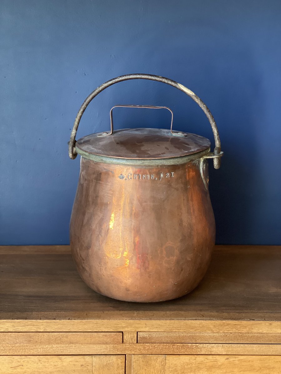Large Copper Casserole Dish With Handle And Its  Cover From The Château De Chinon