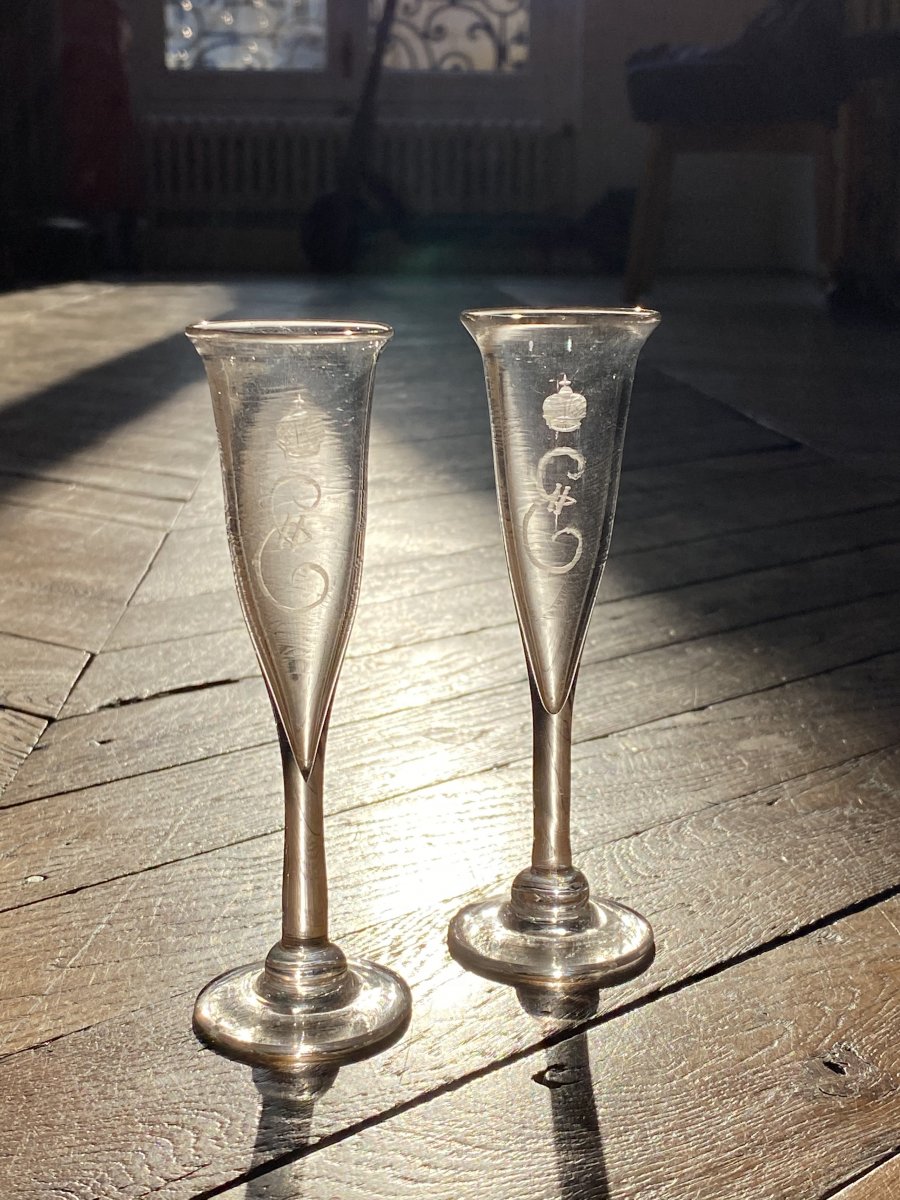 Pair Of Glass Champagne Flutes Engraved With The Cipher Of Empress Catherine II Of Russia-photo-2