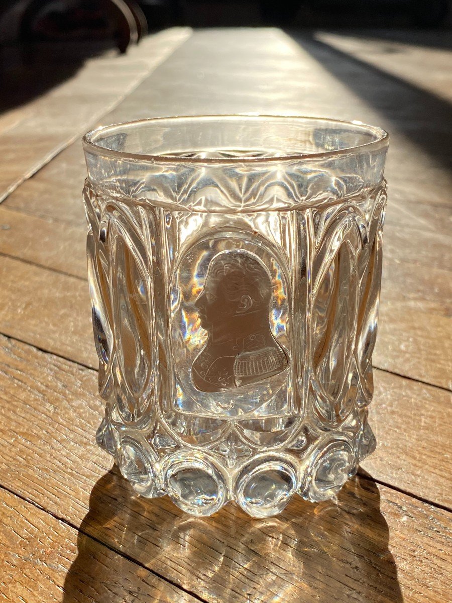 Molded Crystal Beaker Ornate With A Sulphide Profile Of The Duke De Berry-photo-1