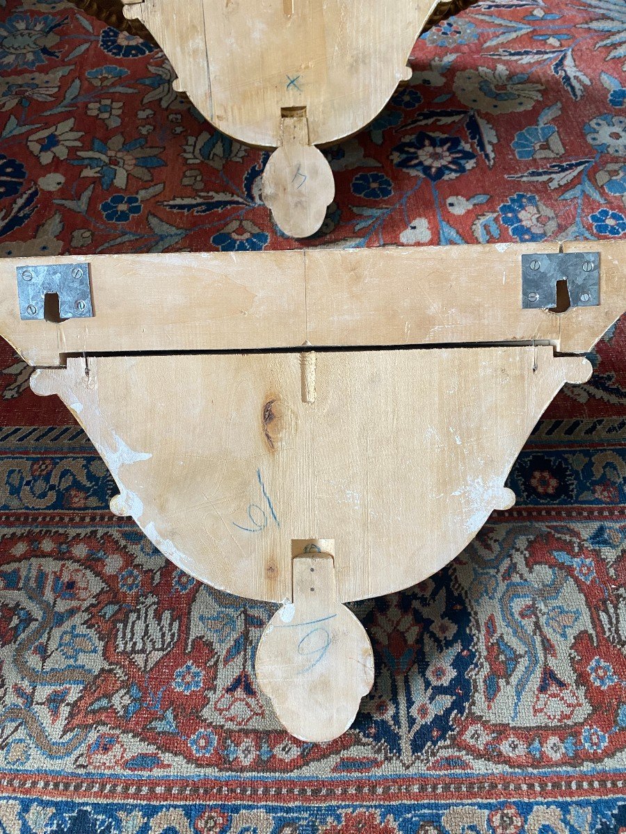 Paire De Larges Consoles d'Appliques En Bois Doré De Style Louis XVI-photo-2