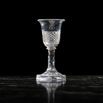 RARE VERRE À LIQUEUR PROVENANT DU SERVICE DE TABLE DU ROI CHARLES X
