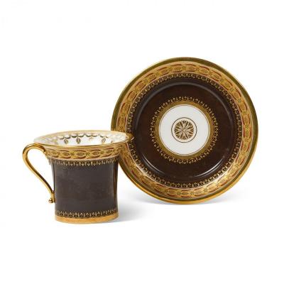SEVRES Tasse Et Sa Soucoupe En Porcelaine De Sèvres achetée par le poêlier de Napoléon