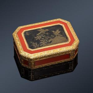 TABATIÈRE EN OR, LAQUE ET "PIQUÉ D'OR" par LOUIS ROUCEL, PARIS, 1775-1776