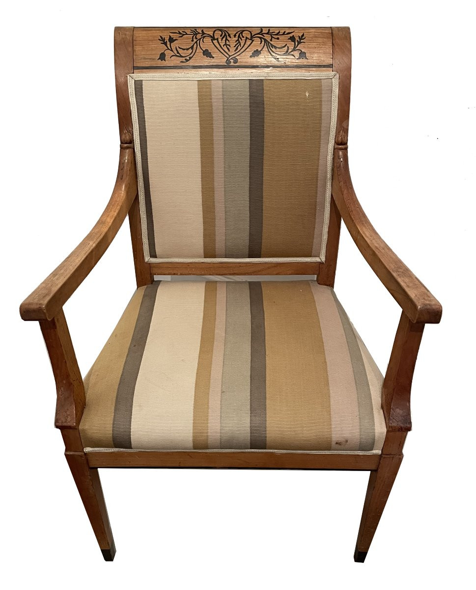 Fauteuil simple Biedermeier en bois de cerisier avec marqueterie, Allemagne, vers 1820.-photo-1