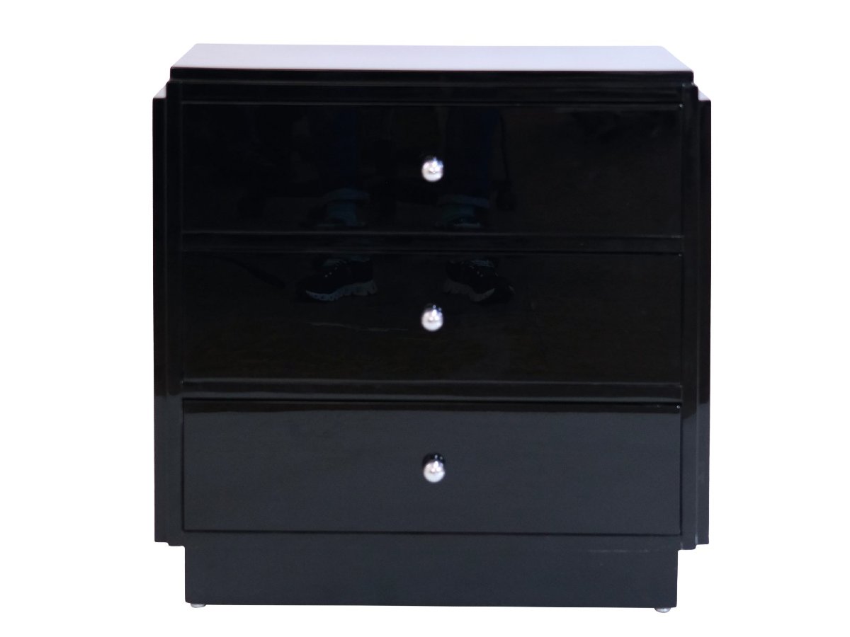 Commode Art déco élégante en laque noire. France, vers 1930. Posée sur un piédestal.-photo-2