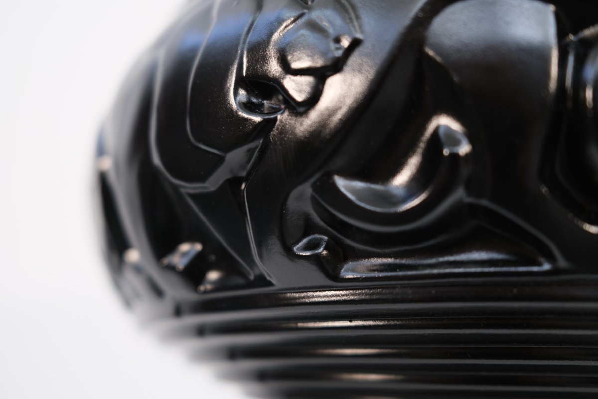 Art Deco Vase With Lions By Pierre D’avesn, Made Of Satin-finished Black Pressed Glass, Decorated With A Frieze -photo-4