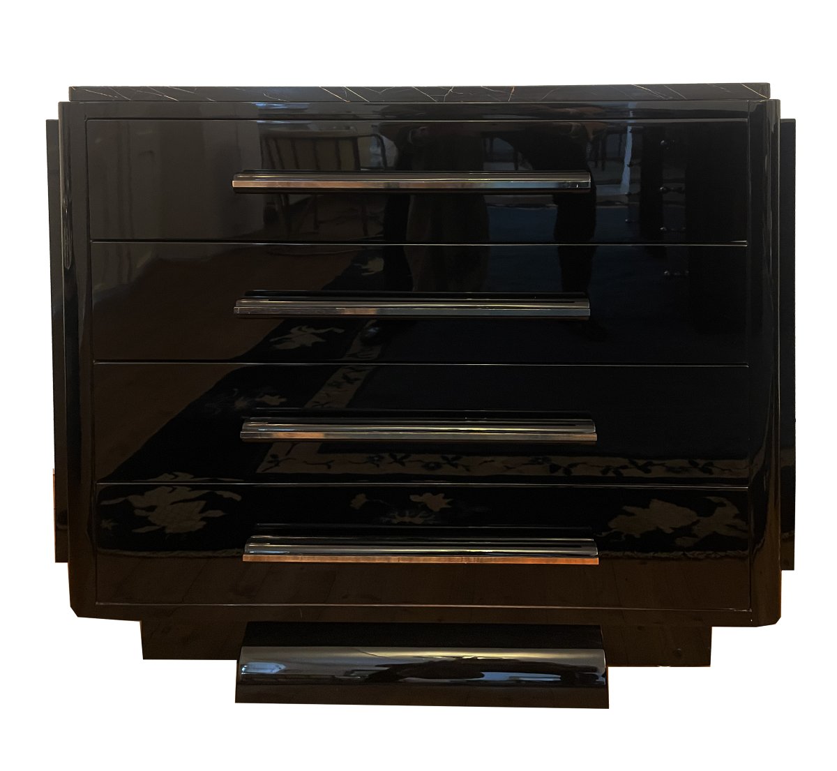 Petite commode Art Déco en laque noire  France, vers 1930. Commode Art déco à quatre tiroirs.-photo-5