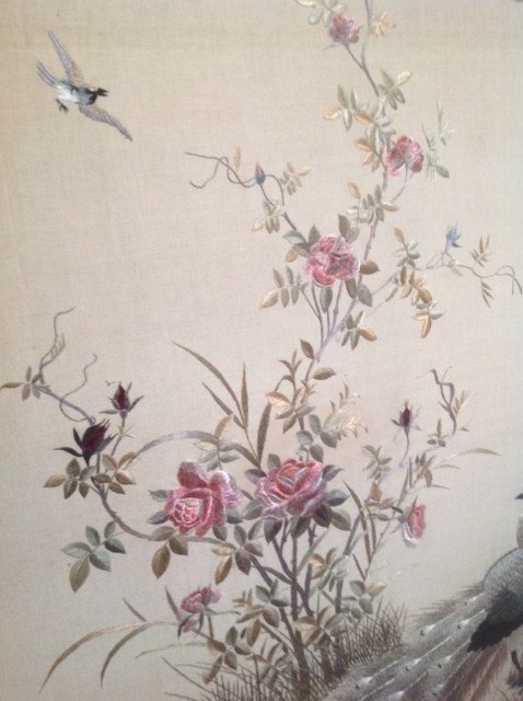 Large Panel Of Embroidered Silk In The Far Eastern Taste-photo-4