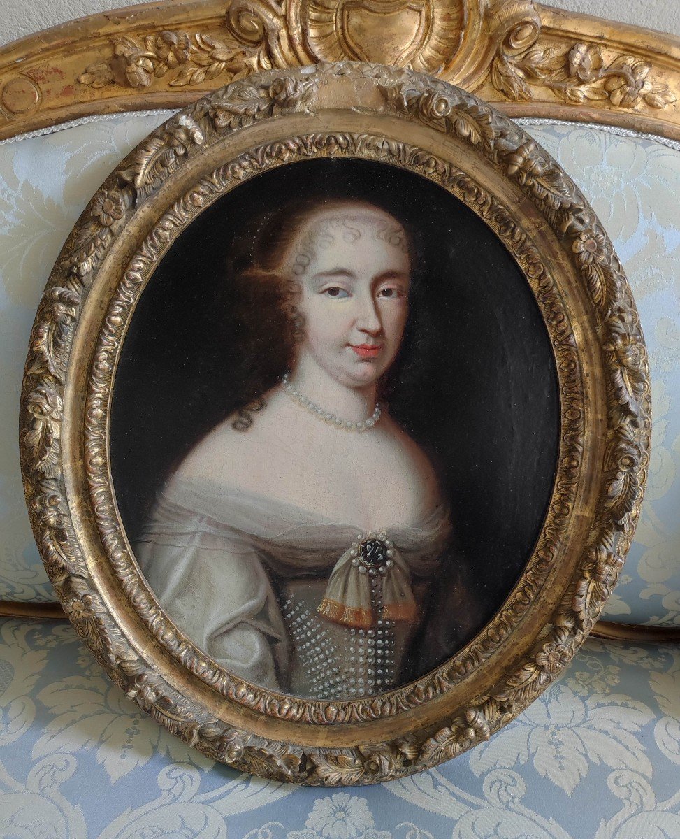 Portrait De Dame Att. à Henri Ou Charles Beaubrun