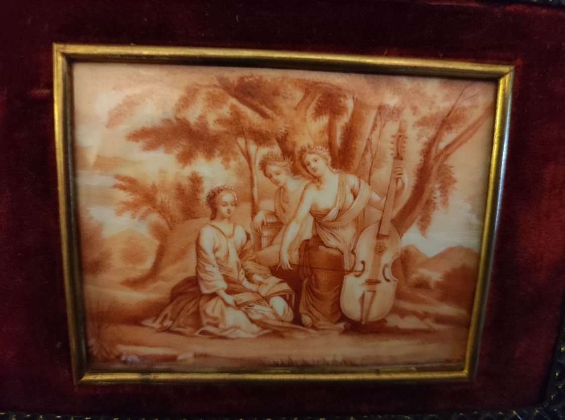 Fine miniature aux trois muses, début du XVIIIème siècle