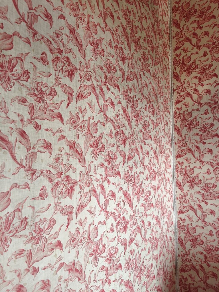 Large Length Of Vintage Printed Cotton Fabric-photo-2