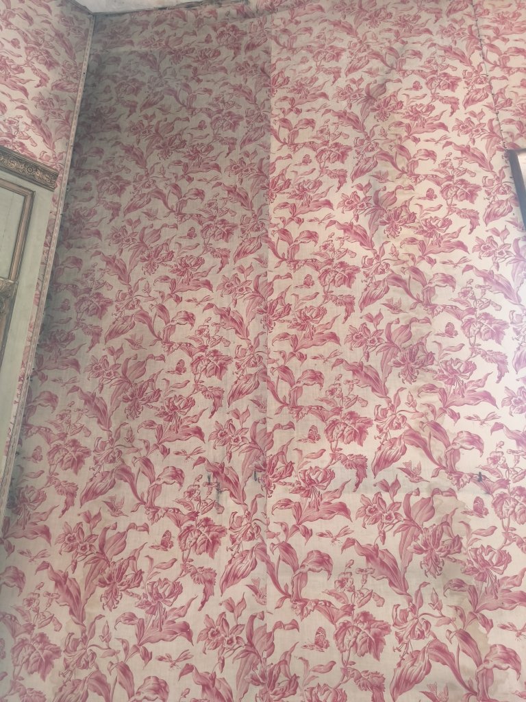 Large Length Of Vintage Printed Cotton Fabric-photo-2