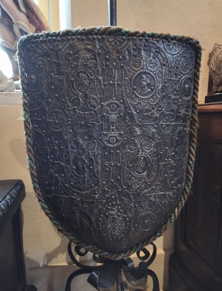 Bouclier d'apparat Renaissance