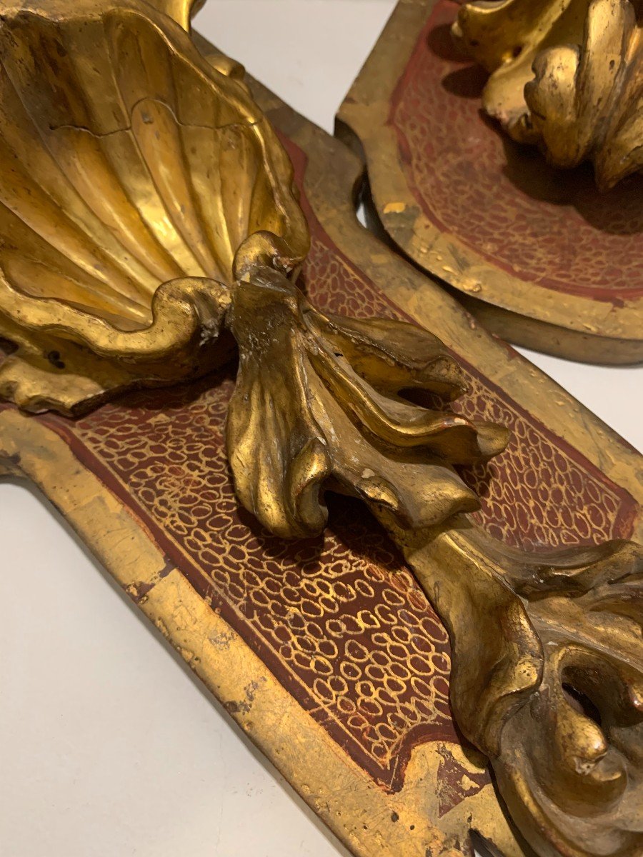 Corbels In Carved, Gilded And Polychrome Wood. Spanish Work. Plant Motifs In Gilded Wood From The 18th Century. 20th Century Mounts.-photo-3