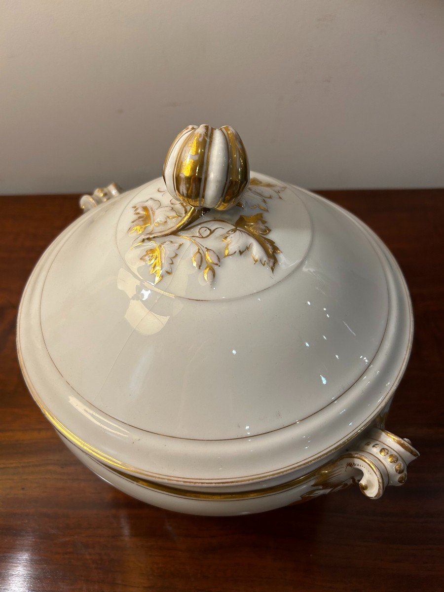 White Porcelain Tureen With Gold Decor. Brand Jp, Jean Pouyat. First Half Of The 19th-photo-2