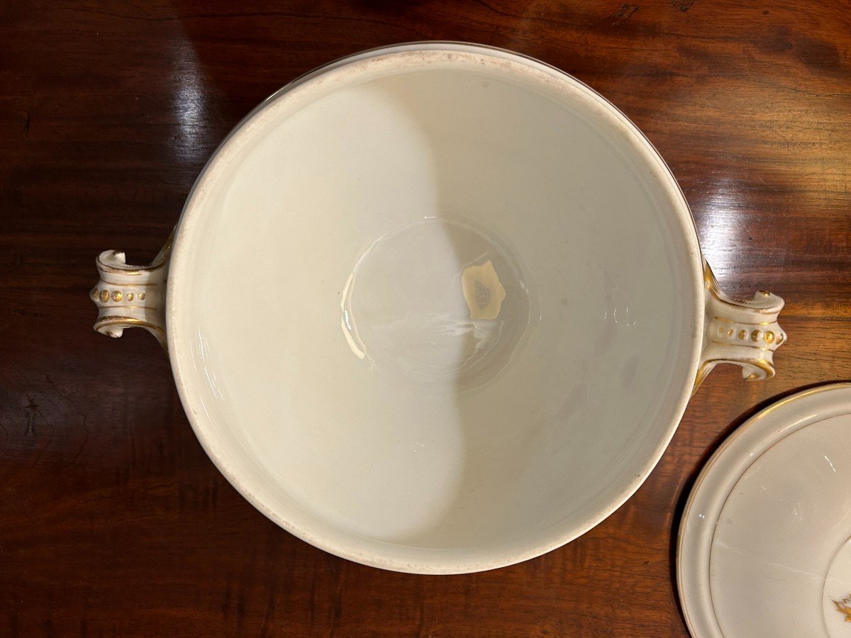White Porcelain Tureen With Gold Decor. Brand Jp, Jean Pouyat. First Half Of The 19th-photo-4