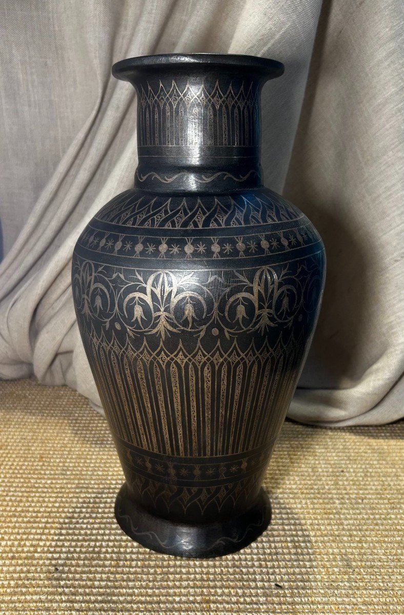 Vase En Acier Damasquiné. Vers 1920.