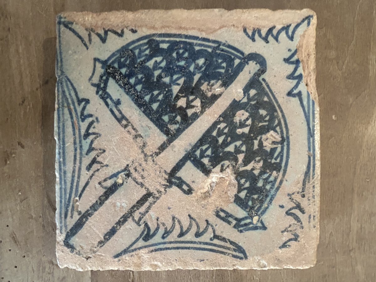 Manises Tile, Late 15th Century / Early 16th Century