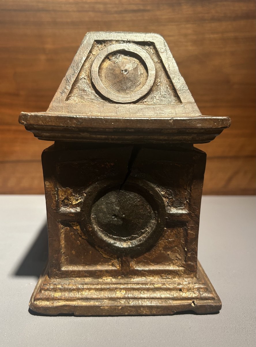 A Spanish Work: A Liturgical Set From The Early 16th Century.-photo-4