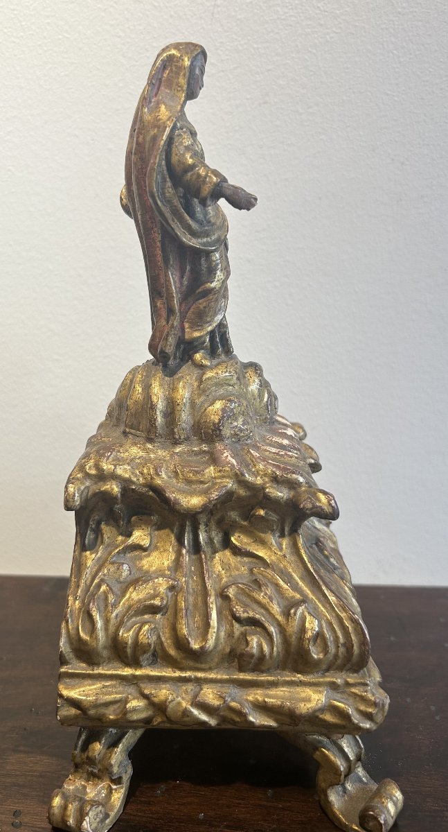 Sainte Anne et la Vierge enfant, bois sculpté et doré, première moitié du XVIIIᵉ siècle.-photo-3
