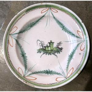 Plat en céramique de Ribesalbes du début du XIXe siècle.