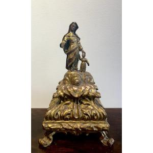 Sainte Anne et la Vierge enfant, bois sculpté et doré, première moitié du XVIIIᵉ siècle.