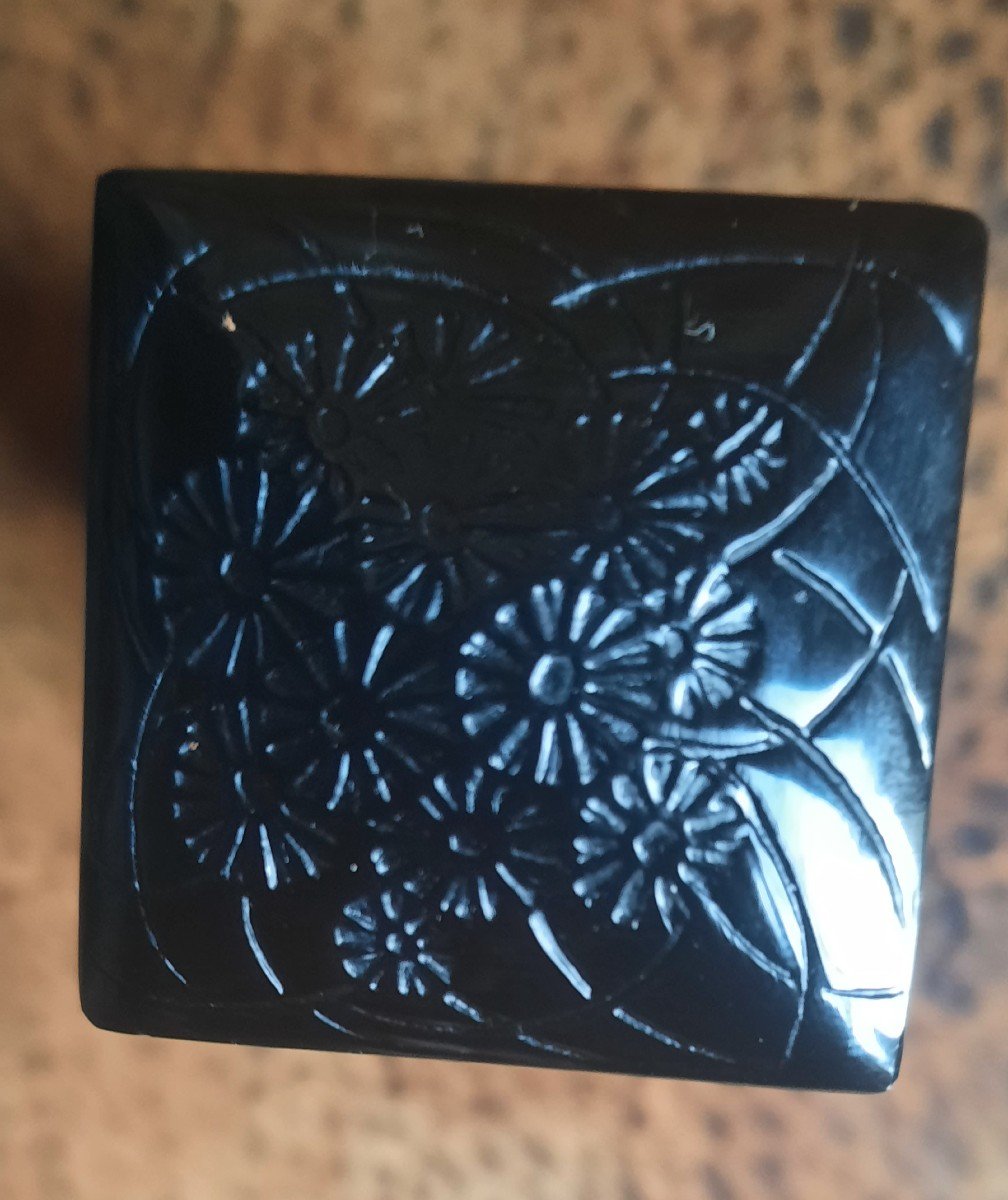 Lalique Perfume Bottle-photo-4