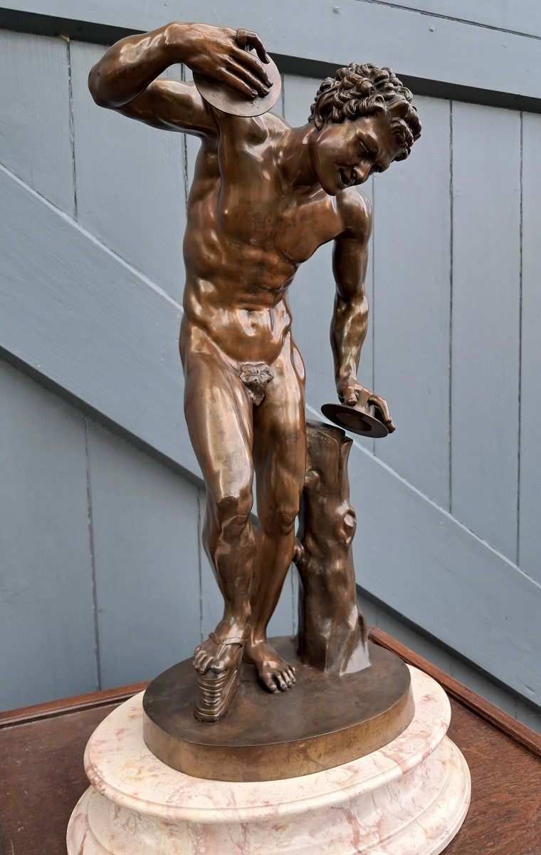 Grand bronze satyr dansante