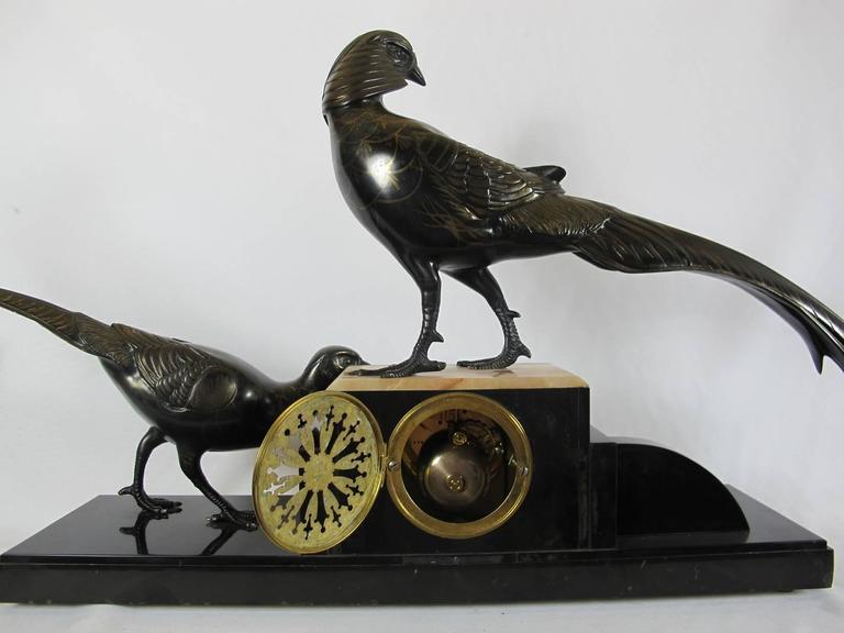Pendule. Bronze Coq De Faisan. Et Deux Cassolettes. -photo-1