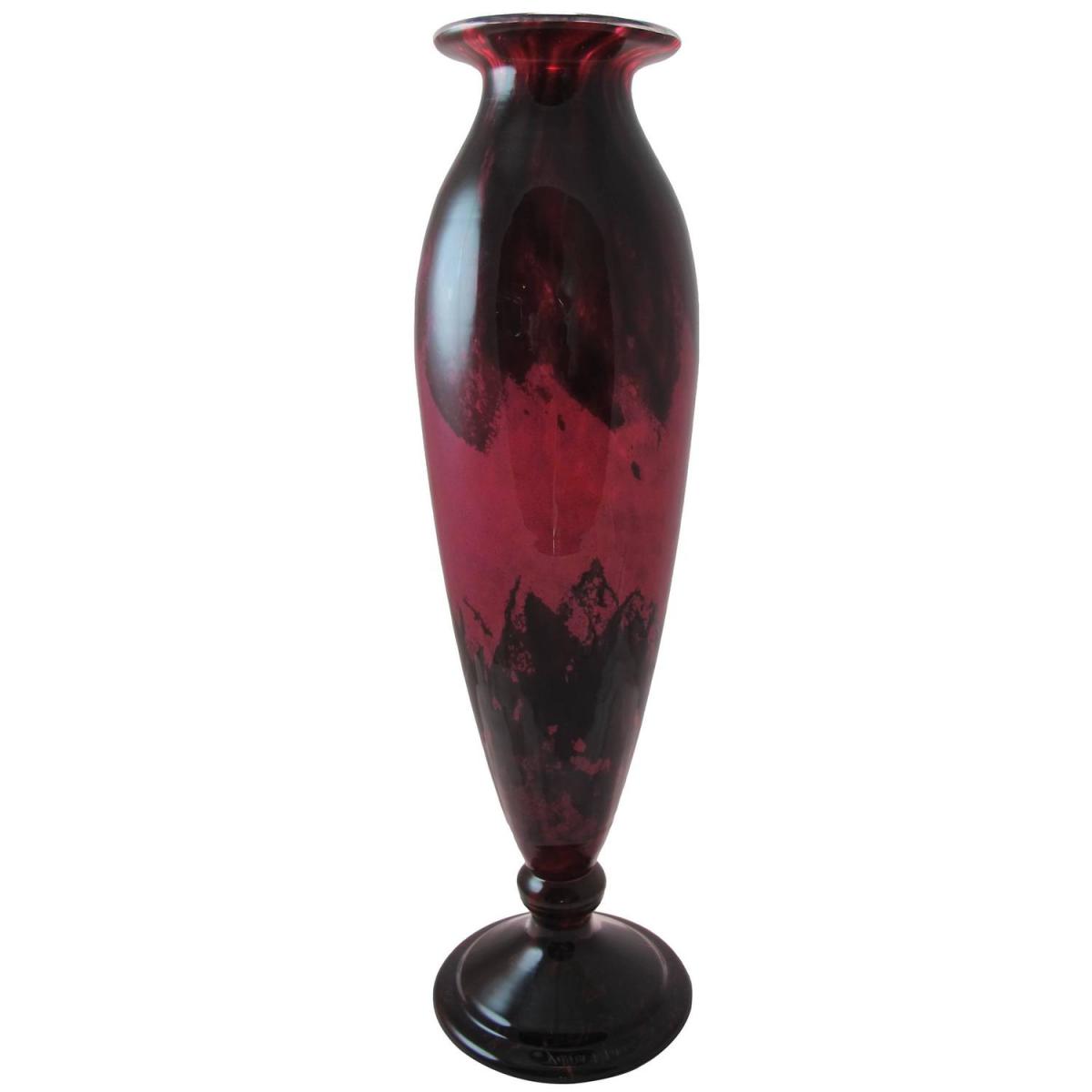 Large Art Deco Vase. Signed Daum Nancy France.