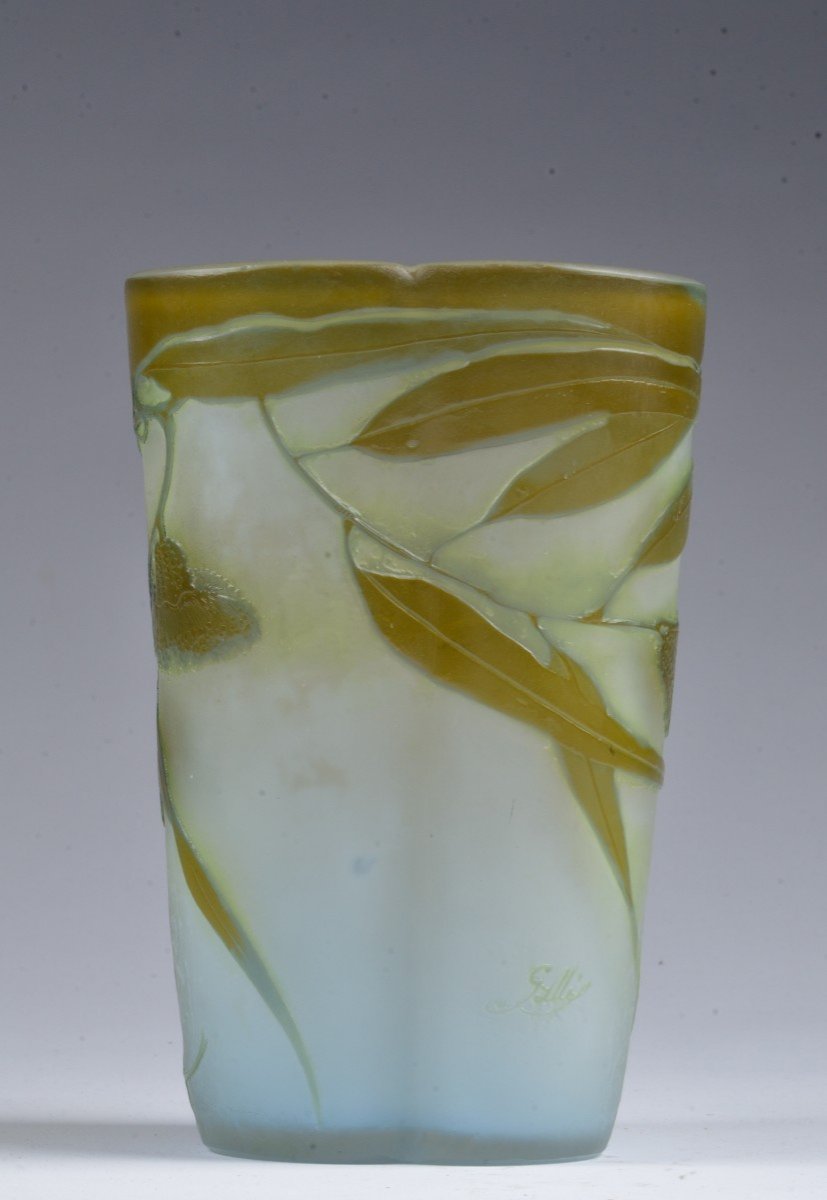 Vase  Art Nouveau Decor Eucalyptus. Signé Gallé *.-photo-1
