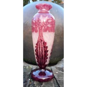 Amaranthus Le Verre Francais Art Deco Vase