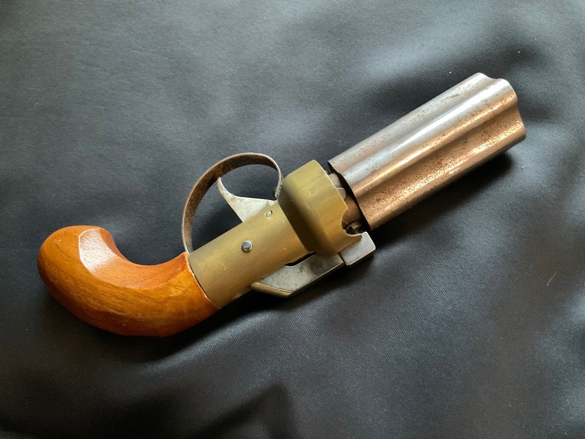 Pistolet  à Percussion Dit Poivrière 