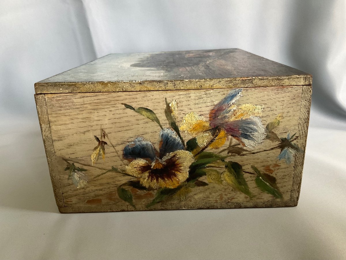 Painted Wooden Box Late 19th Early 20th Century -photo-1