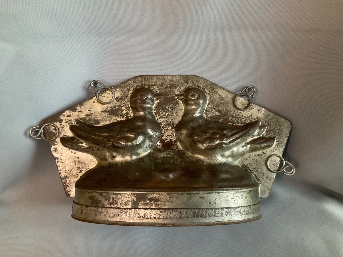 Doves Chocolate Mold Late 19th Century -photo-1