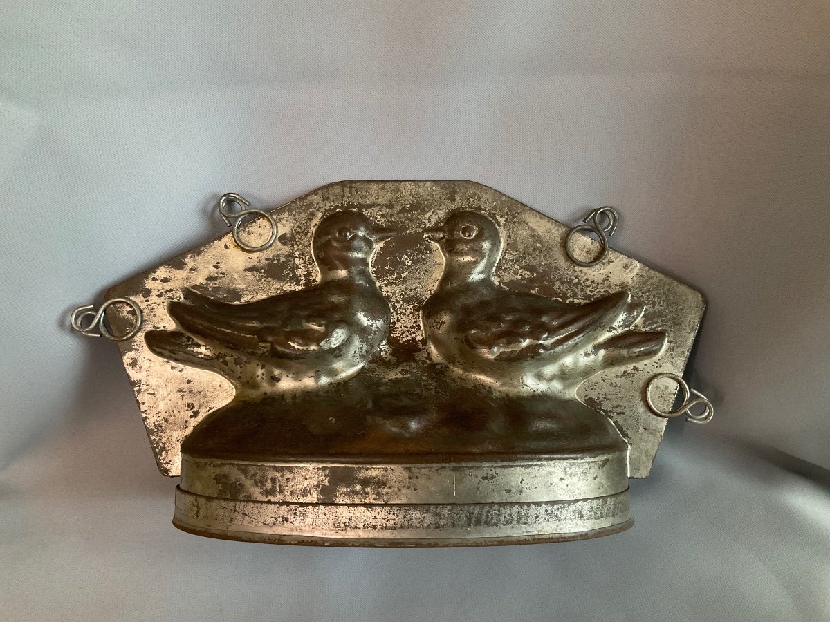 Doves Chocolate Mold Late 19th Century -photo-5
