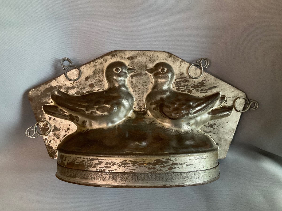 Doves Chocolate Mold Late 19th Century -photo-6