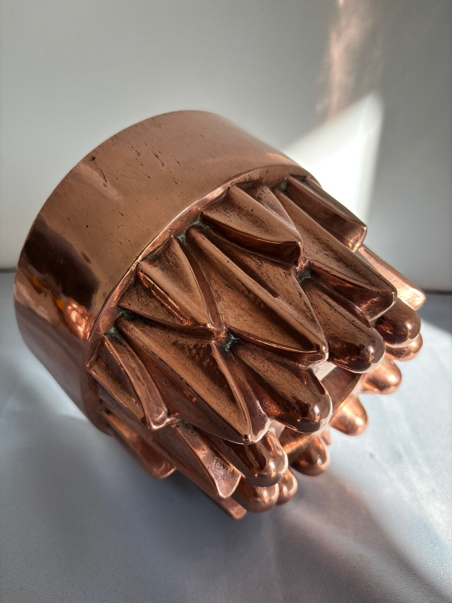 19th Century Hammered And Tinned Copper Cake Mold -photo-4