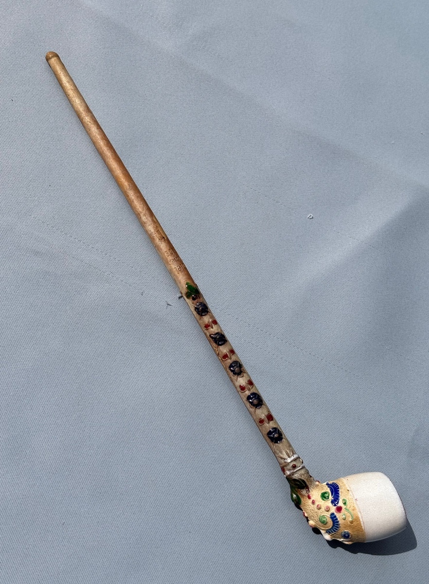 Pipe St Omer en terre L . Fiolet  19éme Siècle 