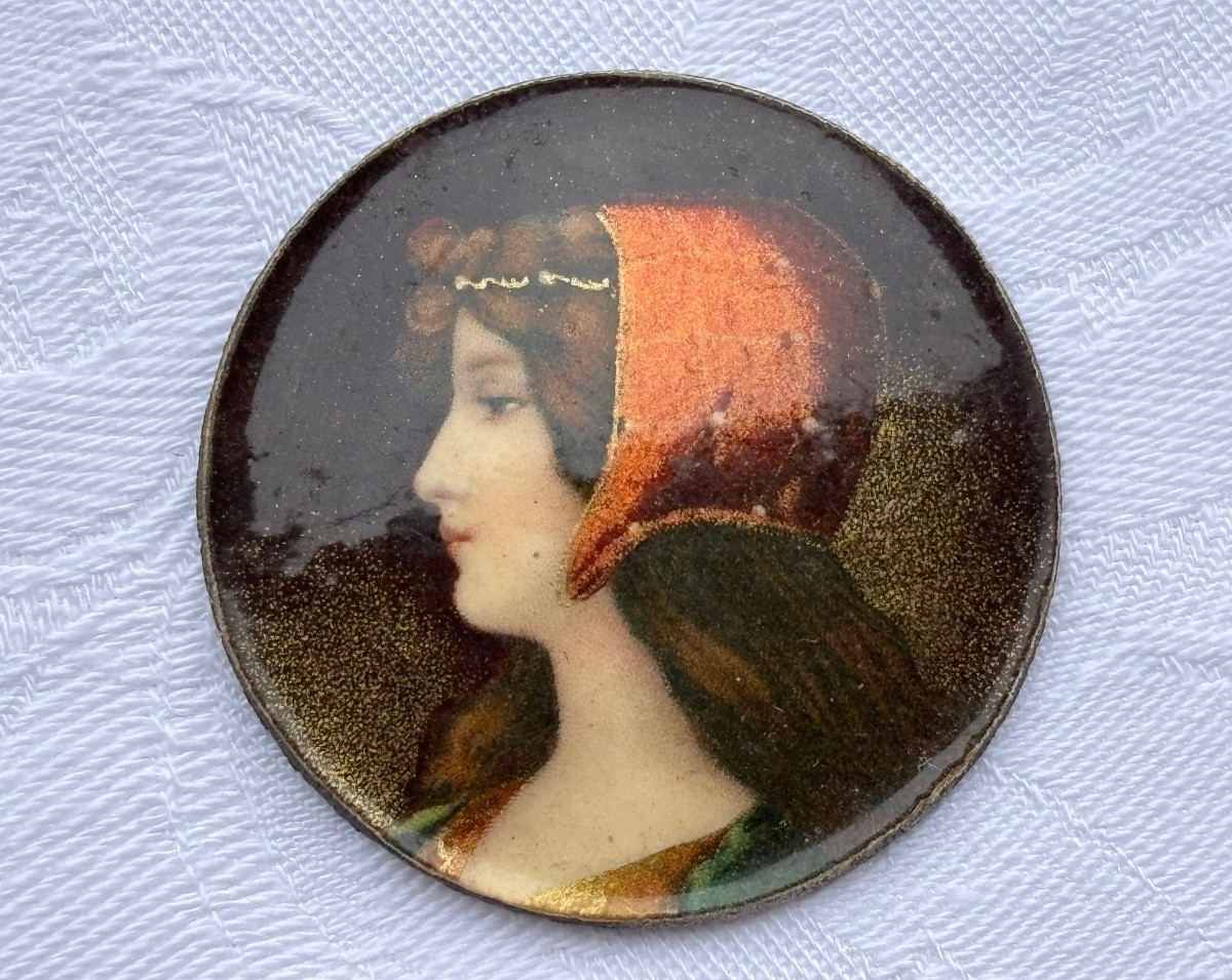 Art Nouveau Medallion Portrait-photo-1