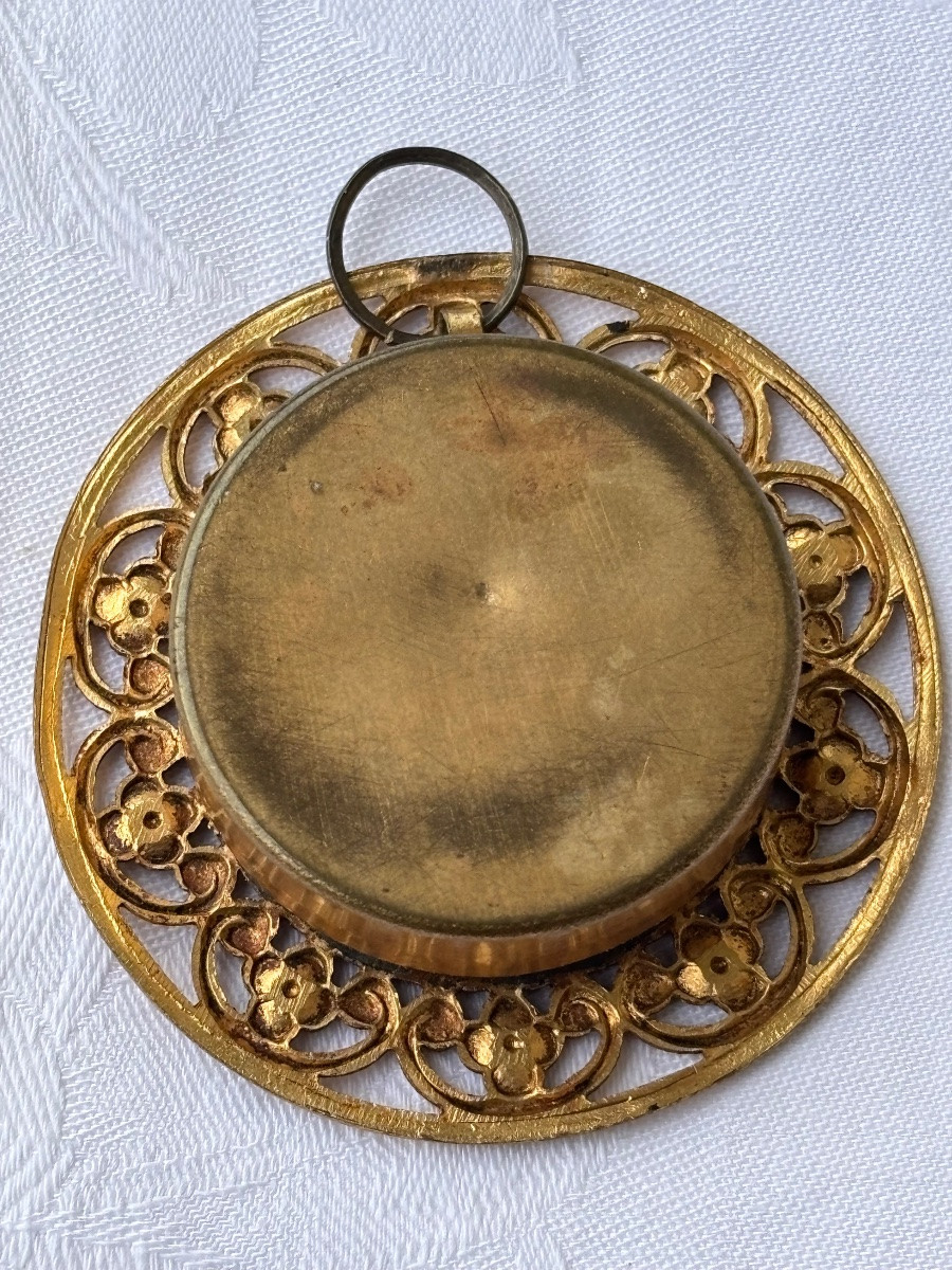 Art Nouveau Medallion Portrait-photo-6