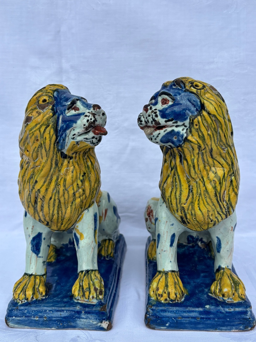 ROUEN Paire de lions en faïence 18éme Siècle -photo-2